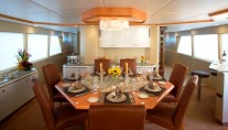 El Jefe Dinning Forward
